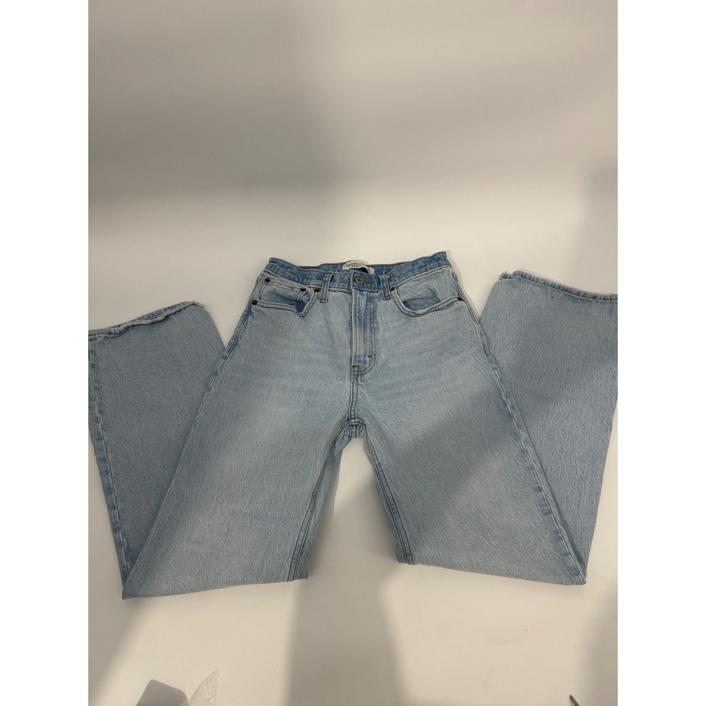Abercrombie & Fitch The 90s Relaxed Jean High Rise Light Wash Denim Size 26/2R